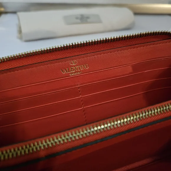 Valentino Long Rockstud Zip Around Wallet AUTHENTIC - Picture 8 of 16